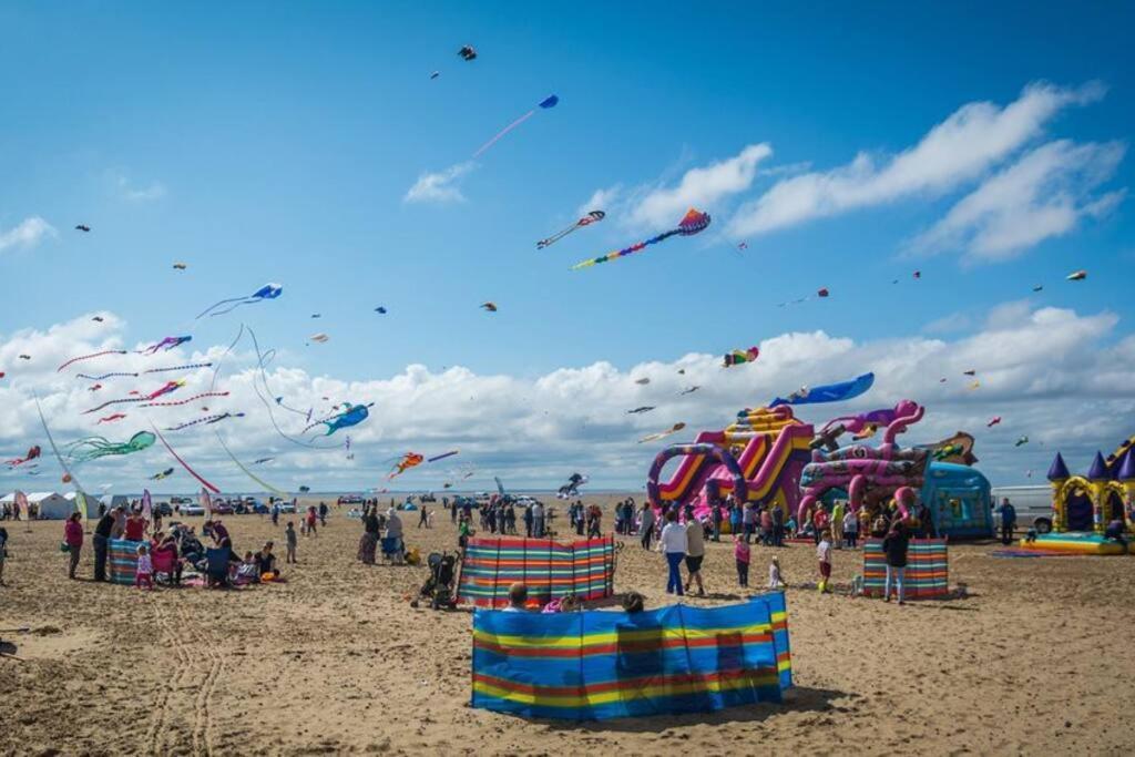 2 Bed Sleeps 6 Beach Retreat St Annes On Sea Villa Lytham St Annes Esterno foto